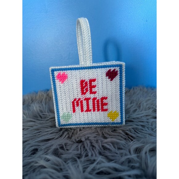 Be Mine Valentines Day Plastic Canvas Mini Tote Bag Gift Basket - Picture 1 of 4